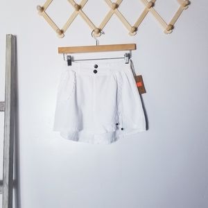 NWT COTTON NATURAL WHITE STRETCHY HIGH- RISE SHORTS SIZE LARGE